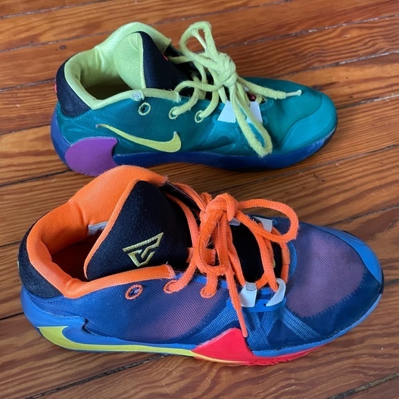 Nike Zoom Freak, kids 6, multicolor mid-rise basketball running active sneakers - Picture 5 of 13